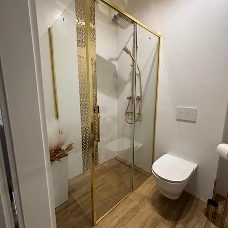 Royal Daire *
